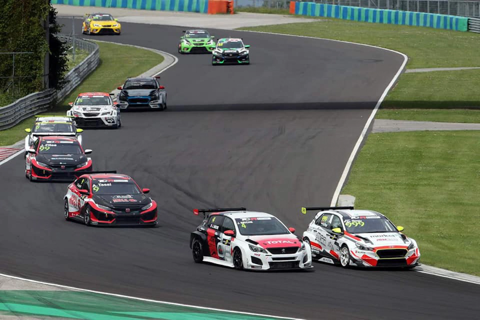 On Track - Photo 1