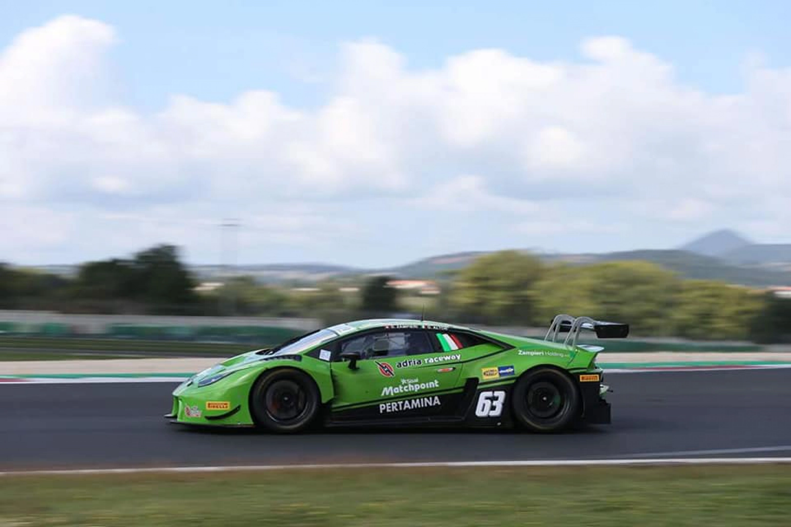 On Track - Photo 7