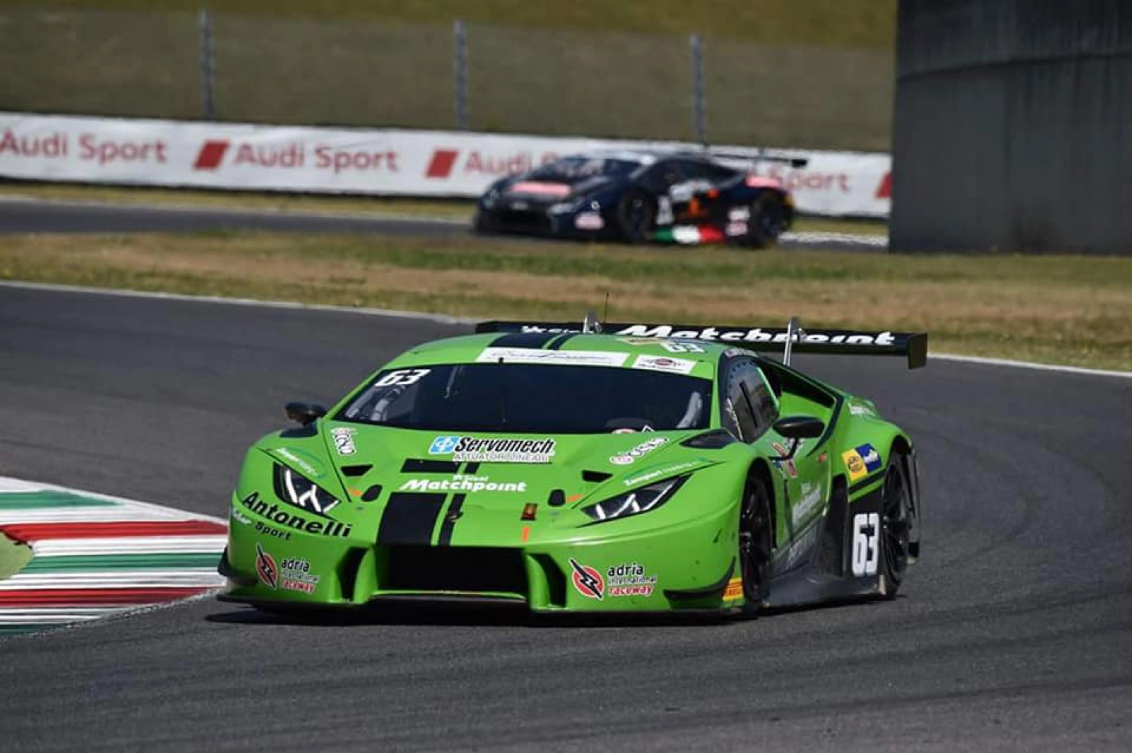 On Track - Photo 8
