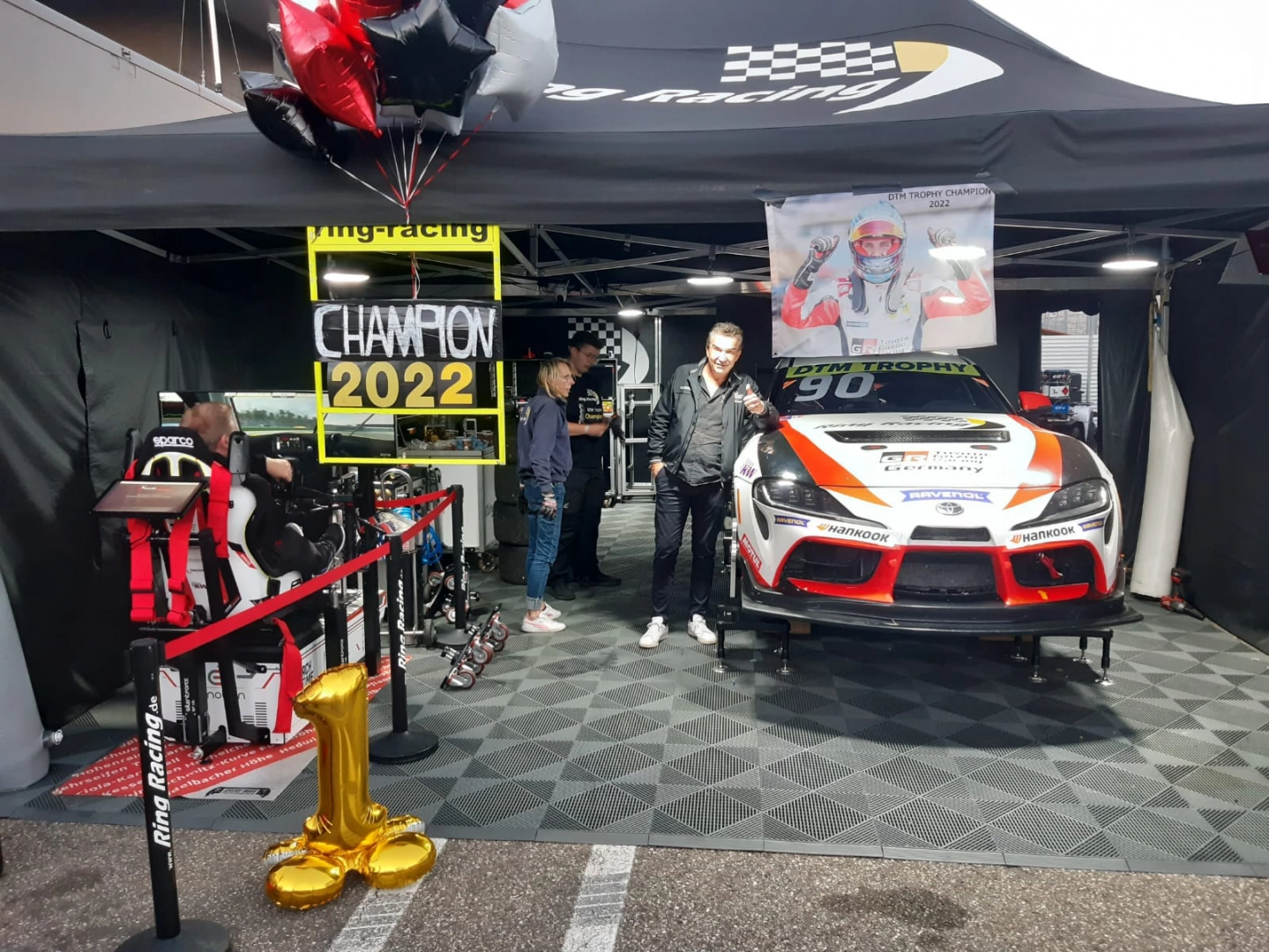 Garage & Team - Photo 10