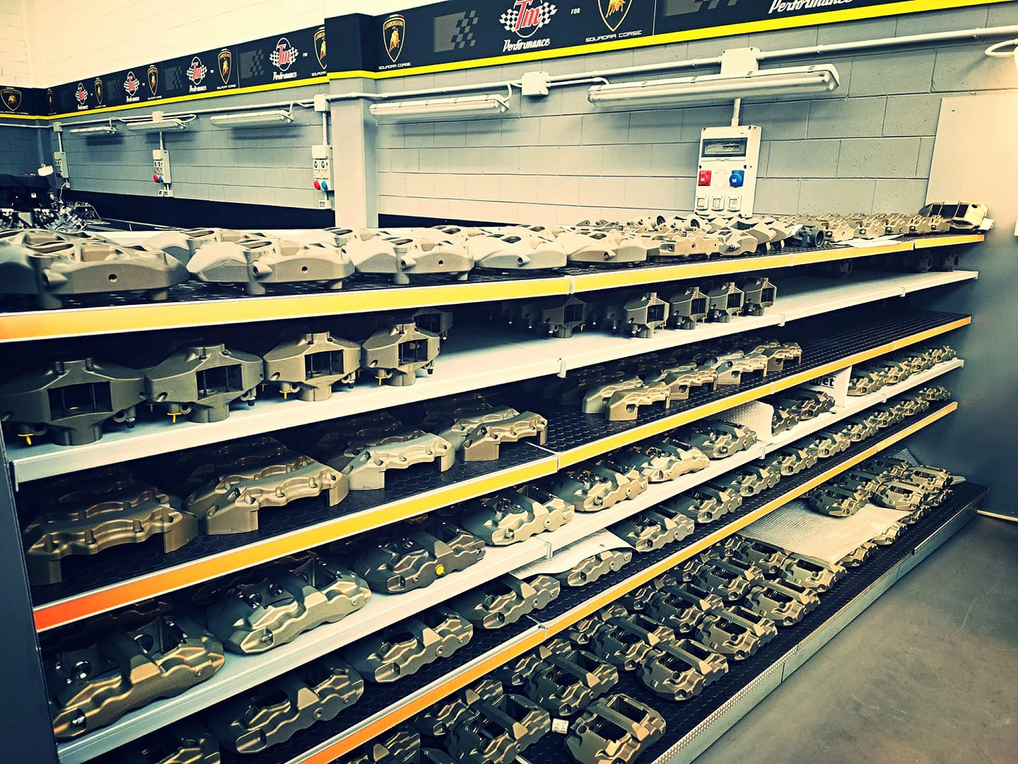 Components & Production - Photo 7